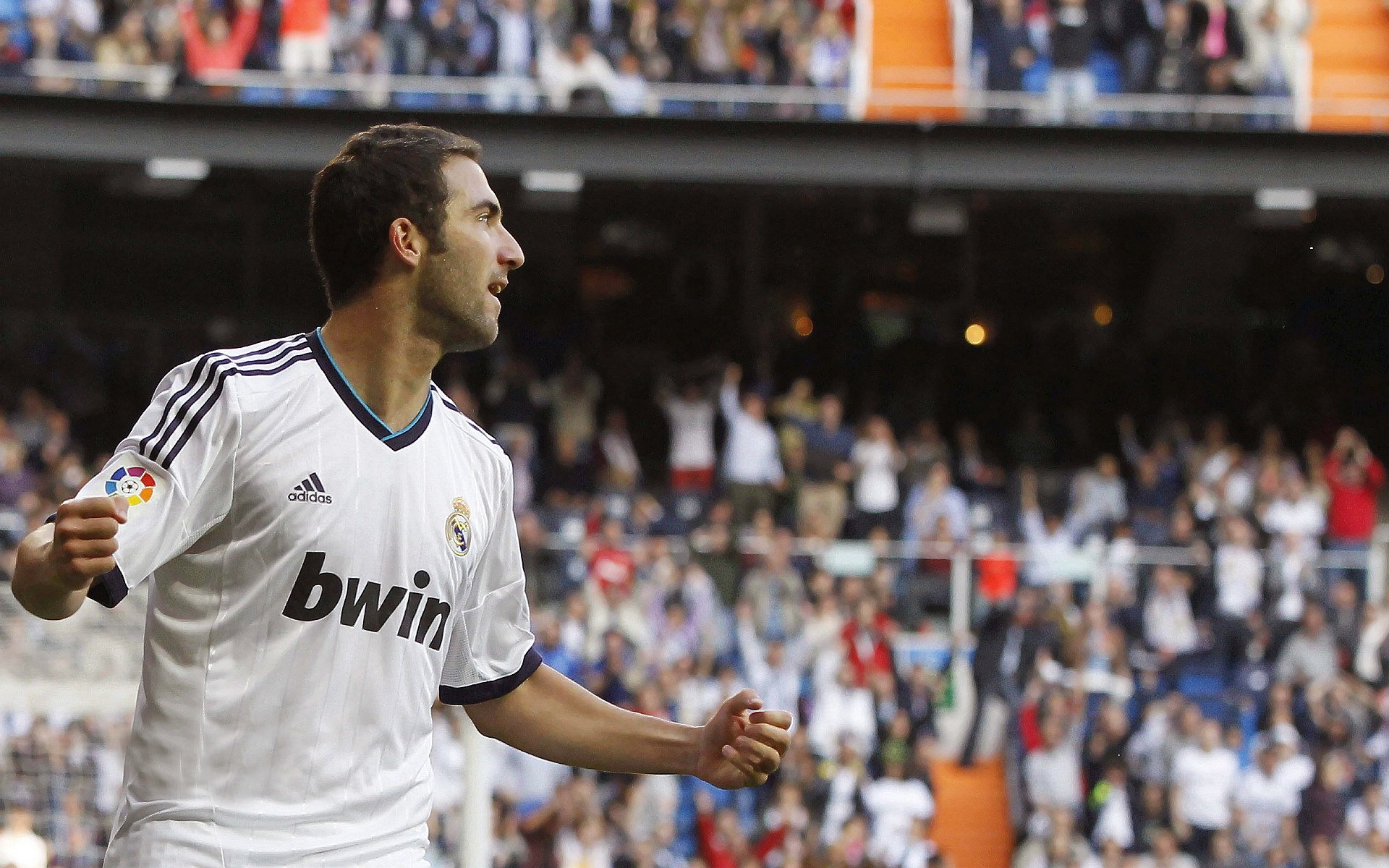 最强泰山队回归：10轮不败主场8连胜，泰山队最新